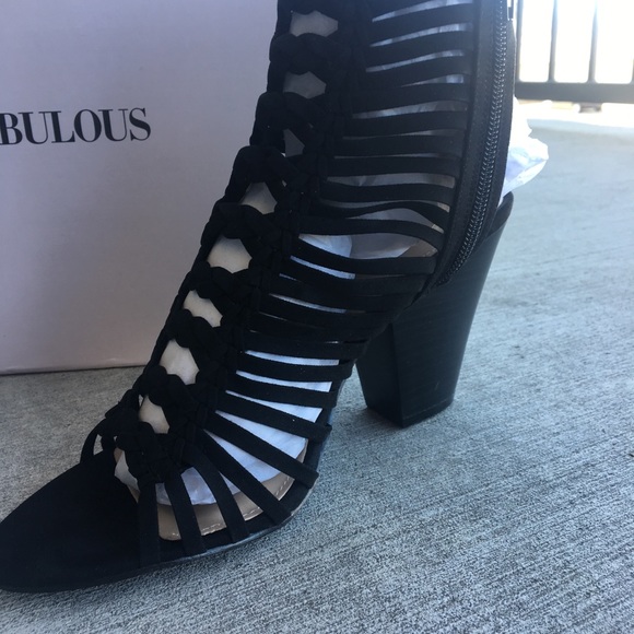 Black Heel Sandals - JustFab NWT - Picture 2 of 6